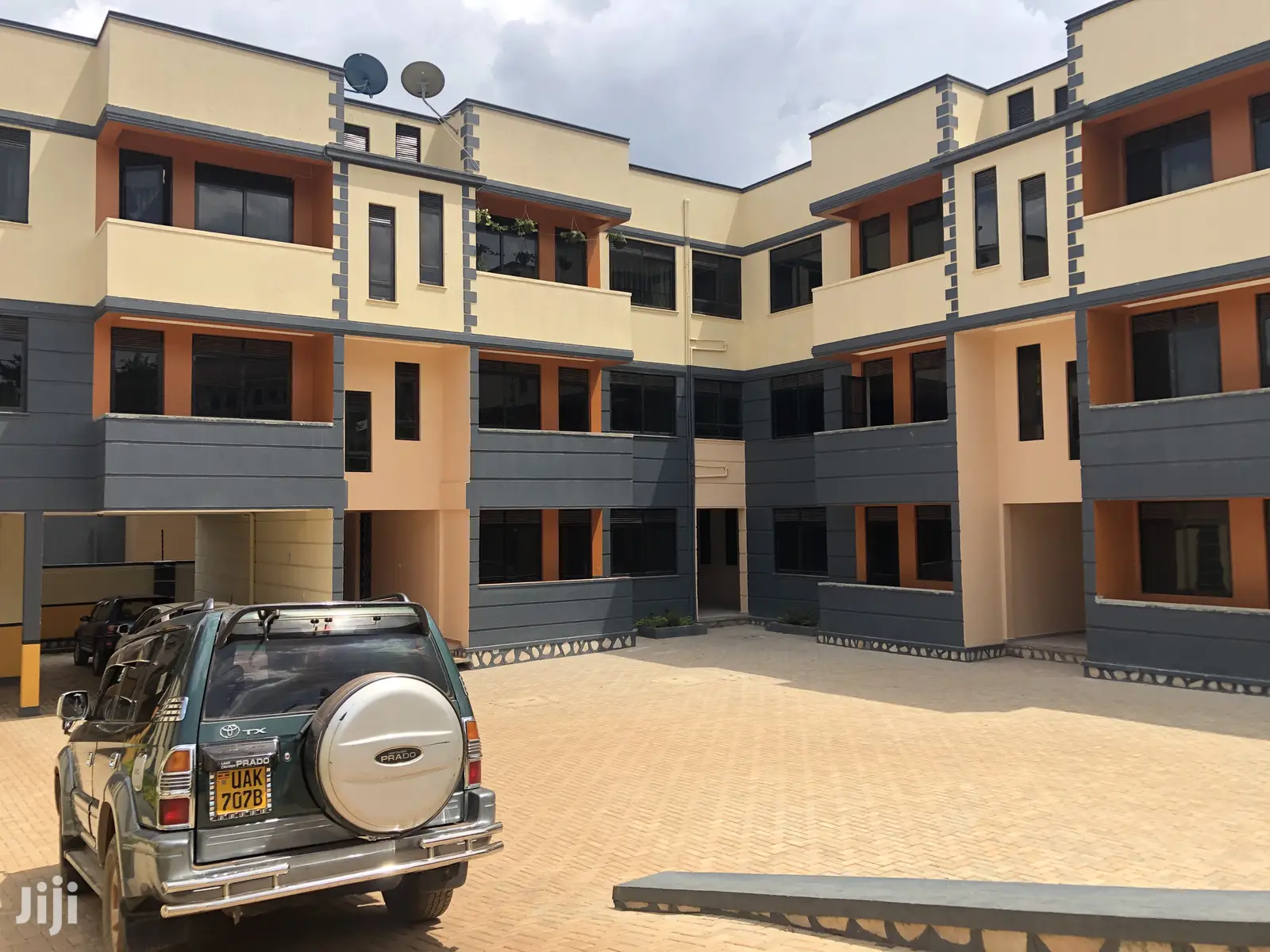 Kira 3 Bedroom Condominiums in Tarmacked Neighborhood