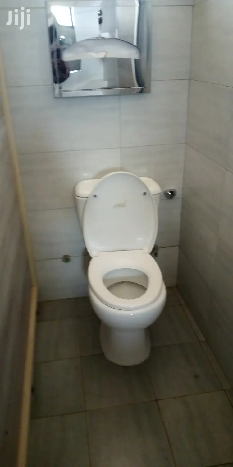 Duilding Is for Rent in Kololo
