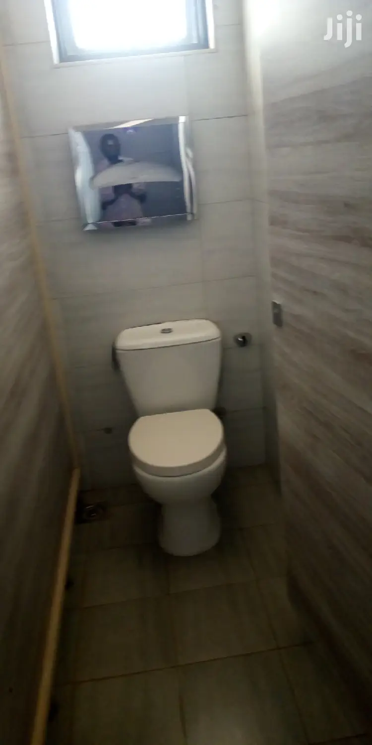 Duilding Is for Rent in Kololo