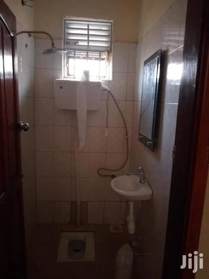 House Is for Rent in Kulambiro