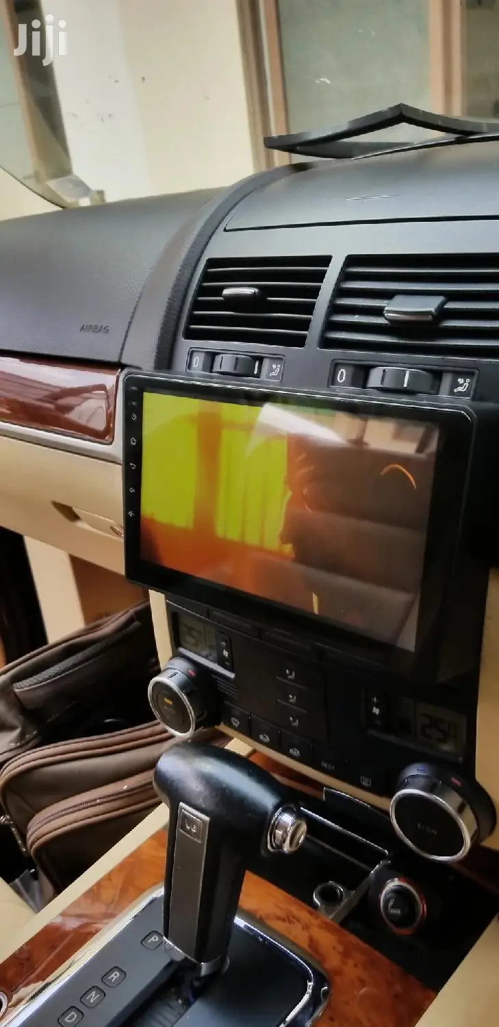 VW Touareg Car Radio