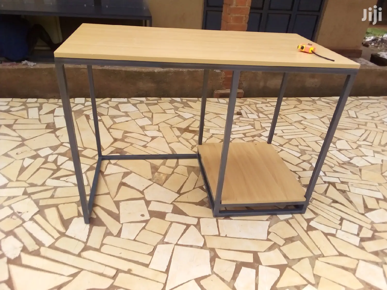 Serving Table