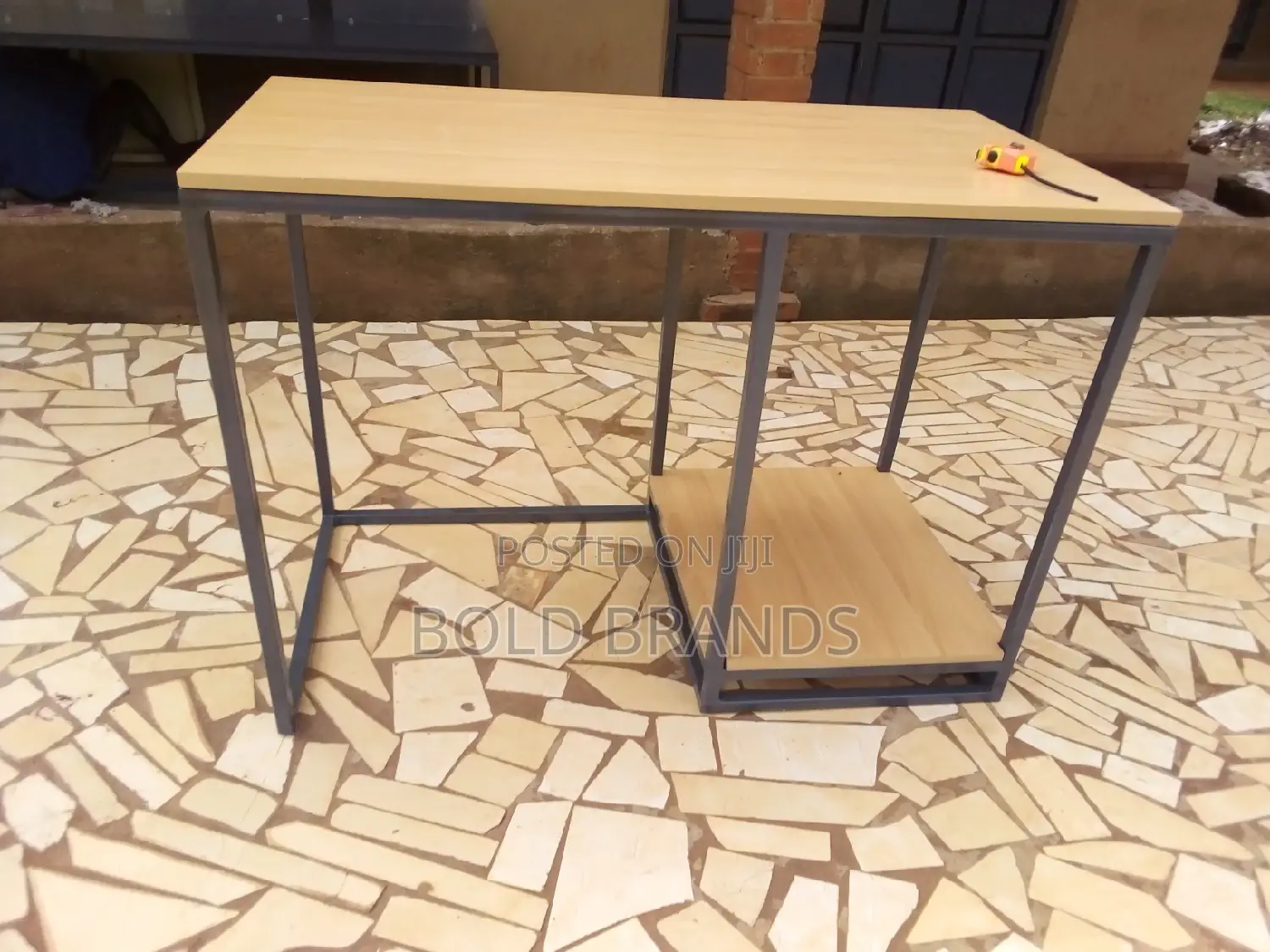 Serving Table