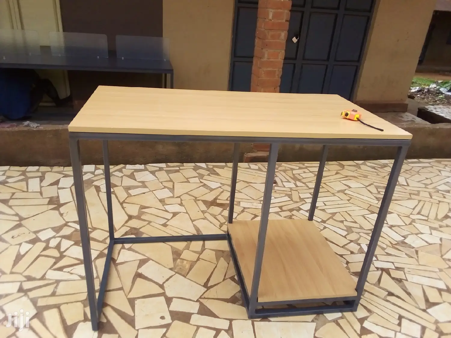 Serving Table
