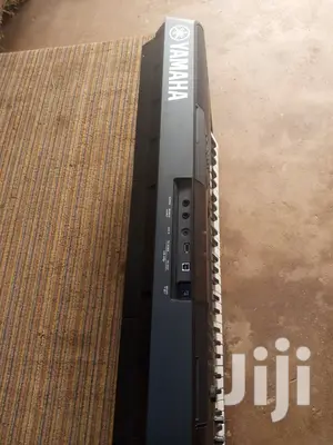 Yamaha PSR E 463