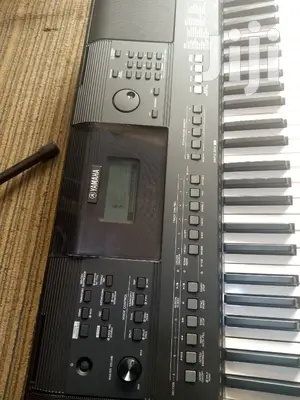 Yamaha PSR E 463