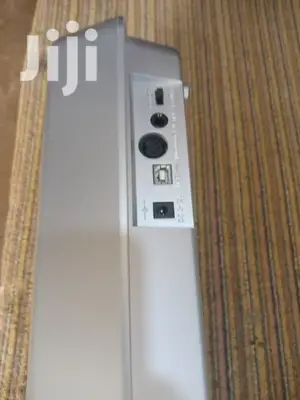 M AUDIO With 61keys