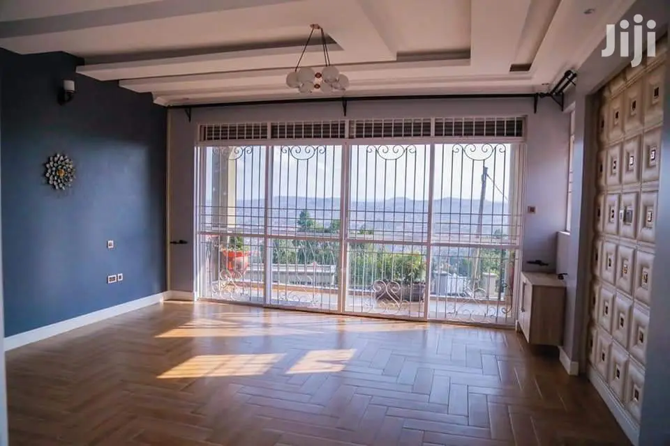 Awesome Home in Kira Mamerito Road on Sell