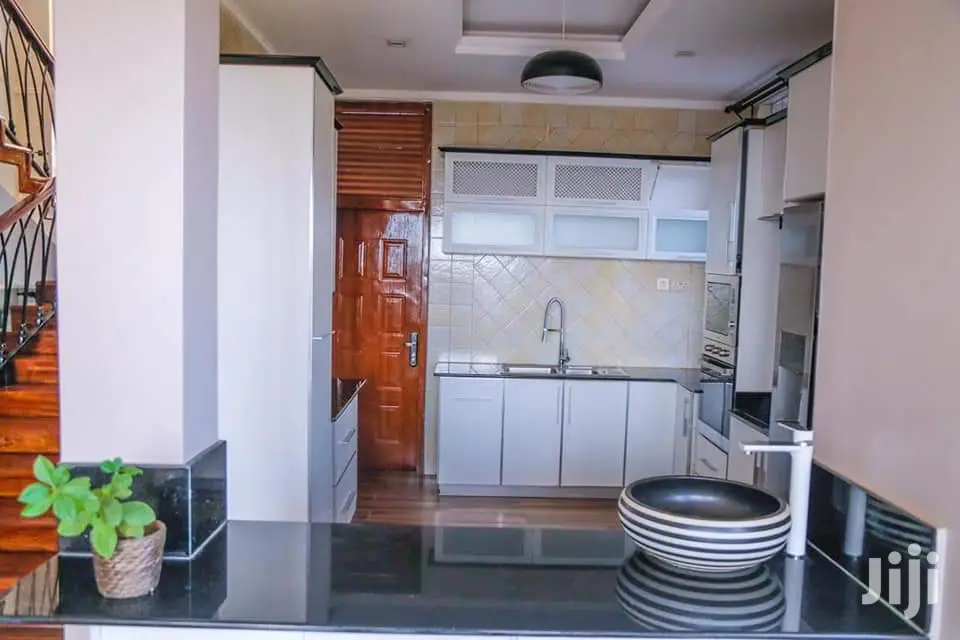 Awesome Home in Kira Mamerito Road on Sell