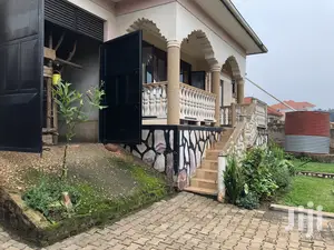 Kira Mamerito Road Tarmac Access Home on Sell