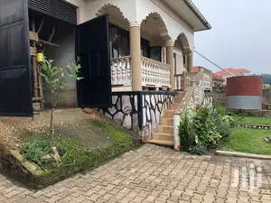 Kira Mamerito Road Tarmac Access Home on Sell