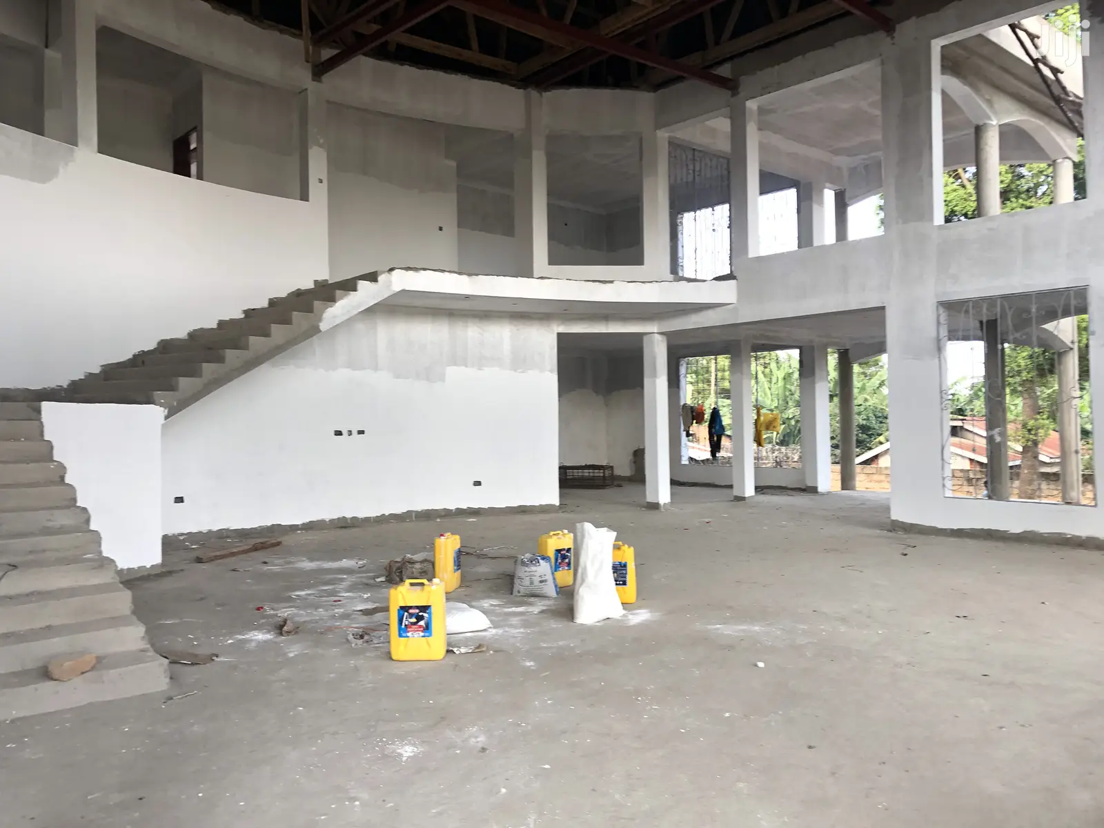 7 Bedroom Mansion In Munyonyo For Sale