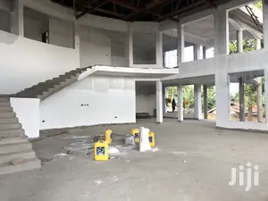 7 Bedroom Mansion In Munyonyo For Sale