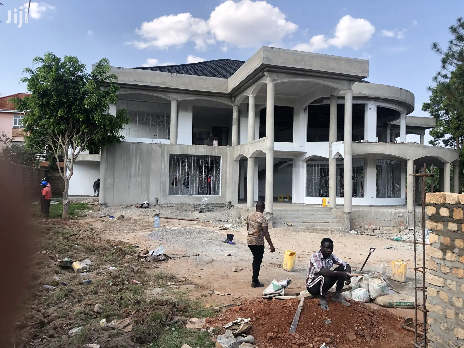 7 Bedroom Mansion In Munyonyo For Sale