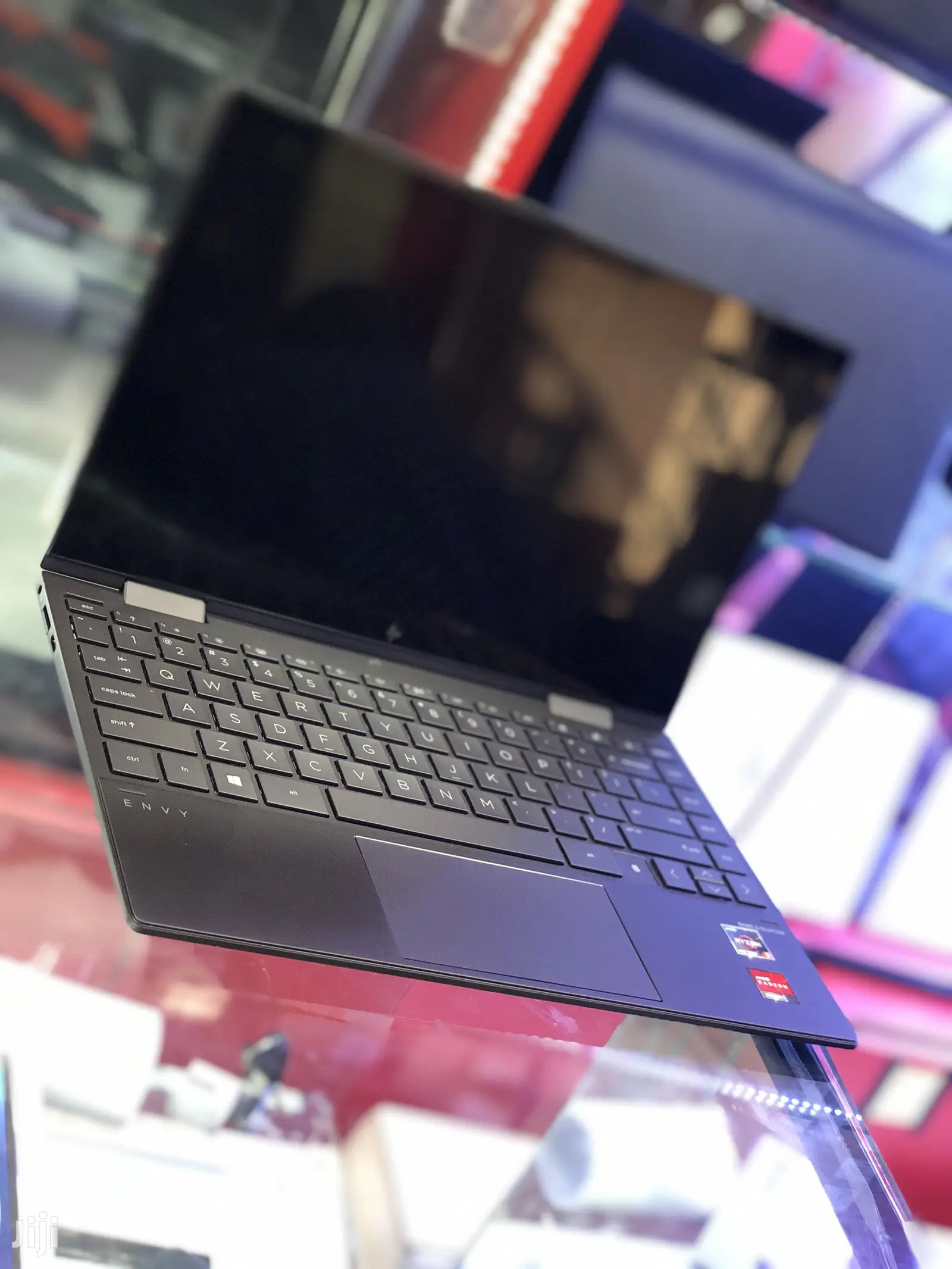 New Laptop HP Envy 13 8GB AMD Ryzen SSD 256GB