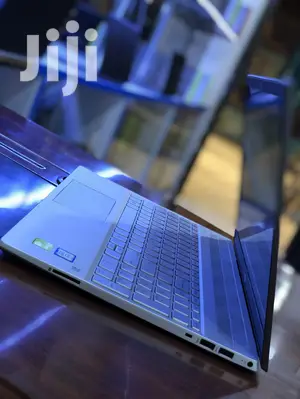 Laptop HP Pavilion 15 8GB Intel Core I5 SSHD (Hybrid) 500GB