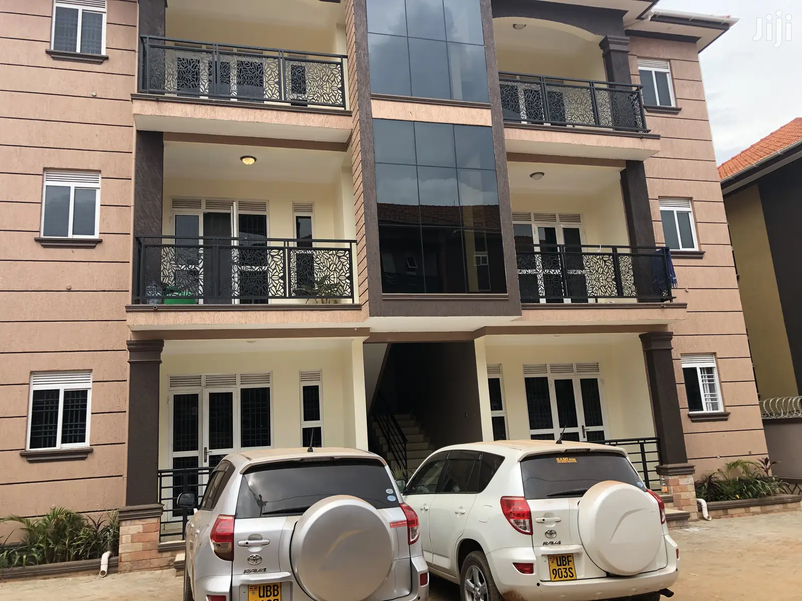 Quick Offer,Classy Apartments in Kisaasi on Sale