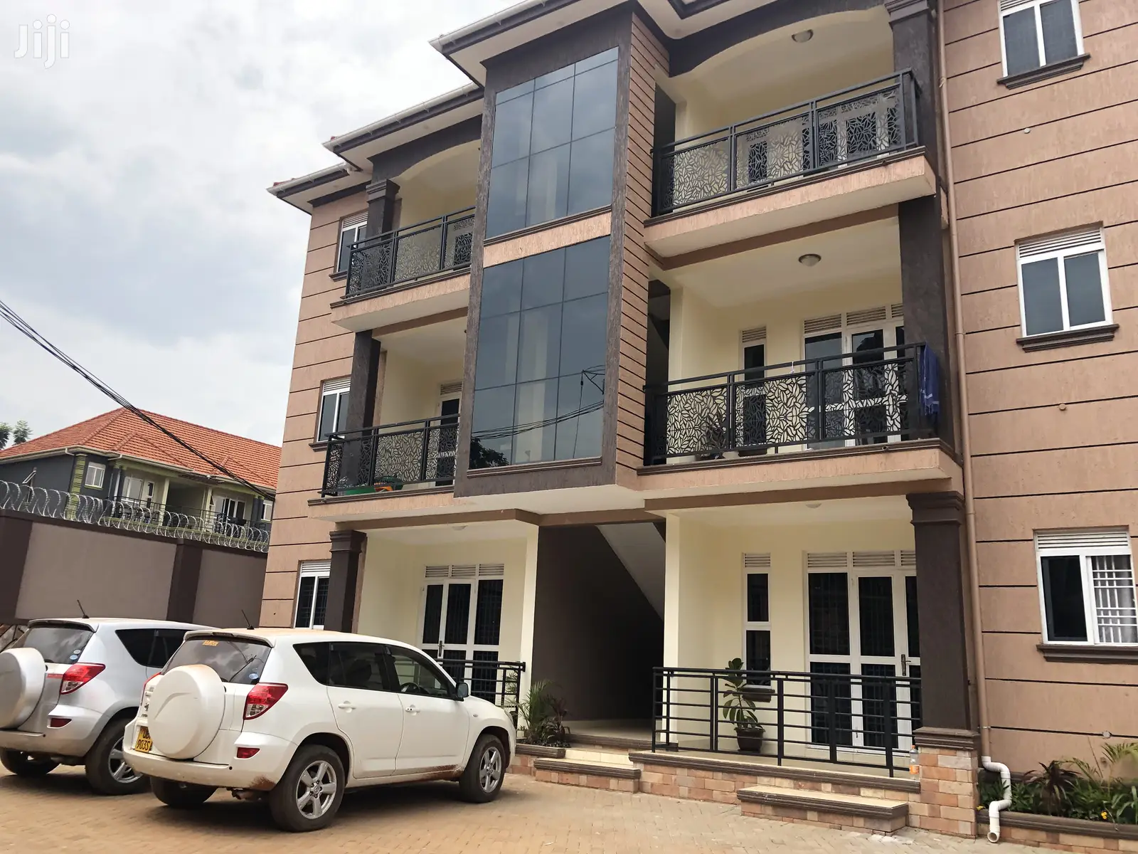 Quick Offer,Classy Apartments in Kisaasi on Sale