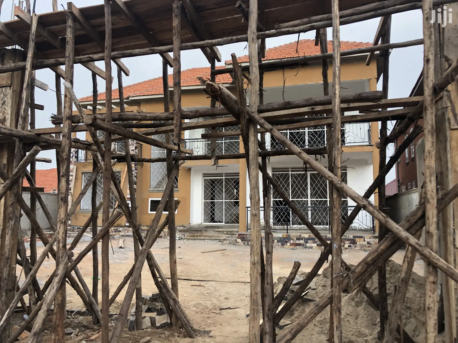 Six Bedrooms Mansion In Kira For Sale