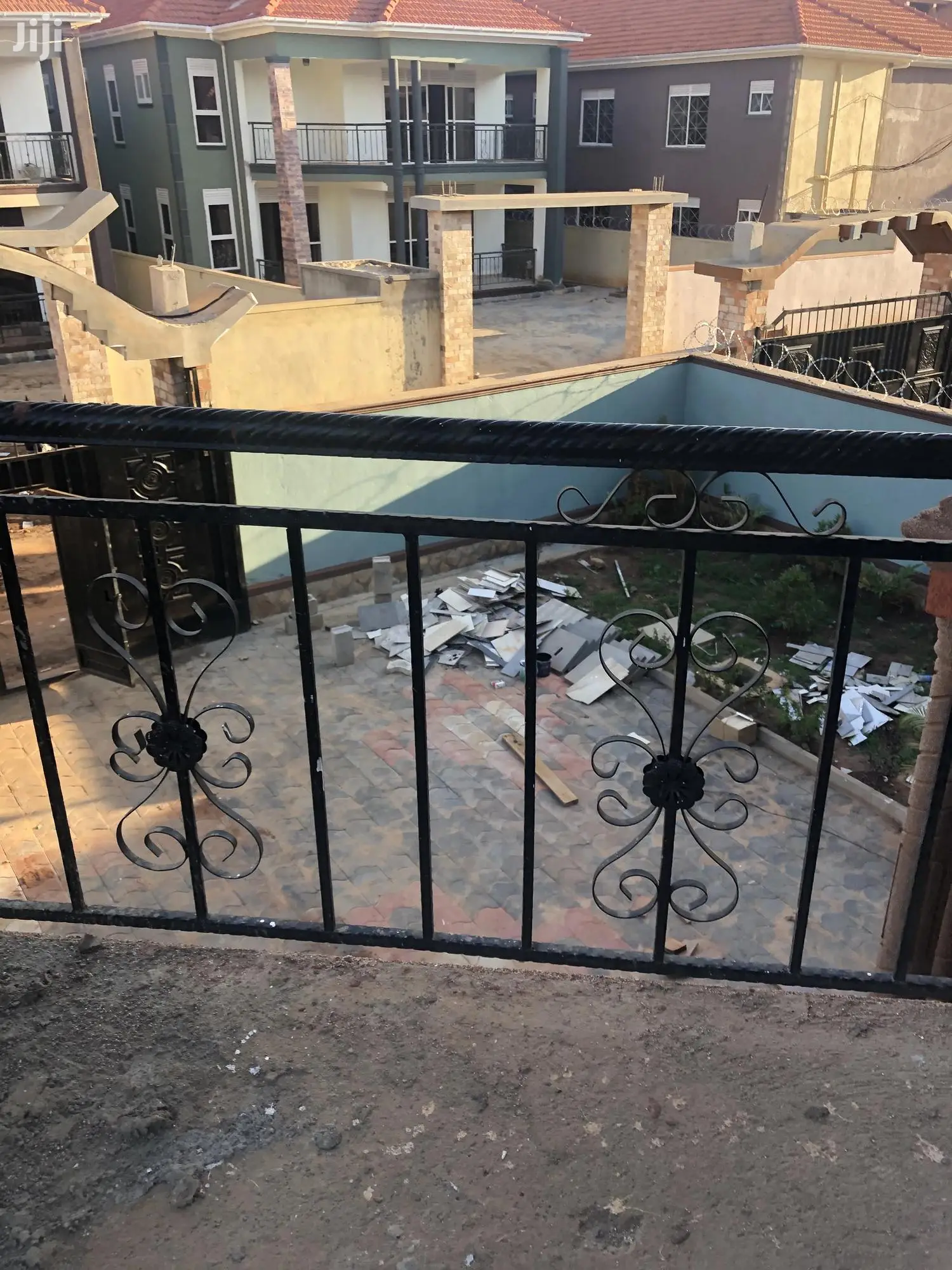 6 Bedroom Mansion At Kira For Sale