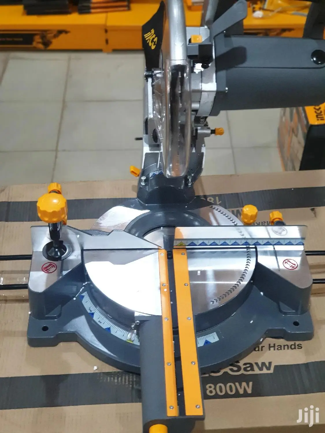 Mitre Saw Machine