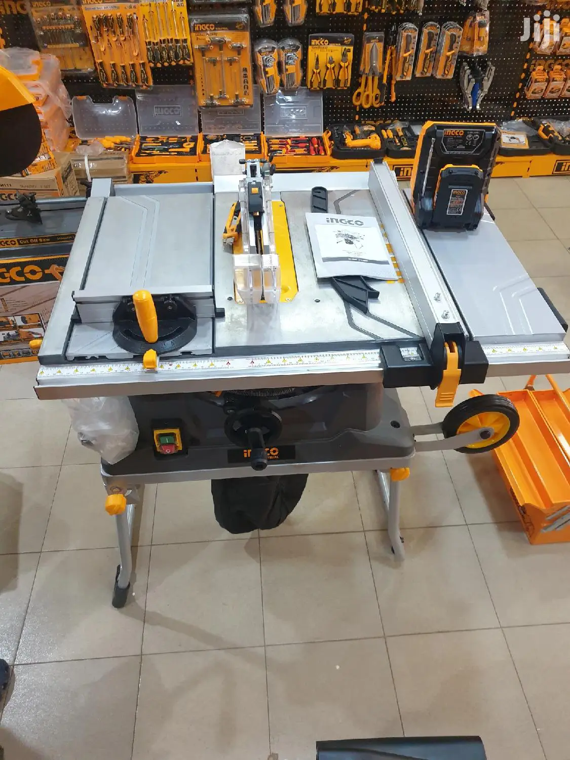 Table Saw Machine