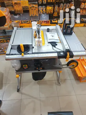 Table Saw Machine