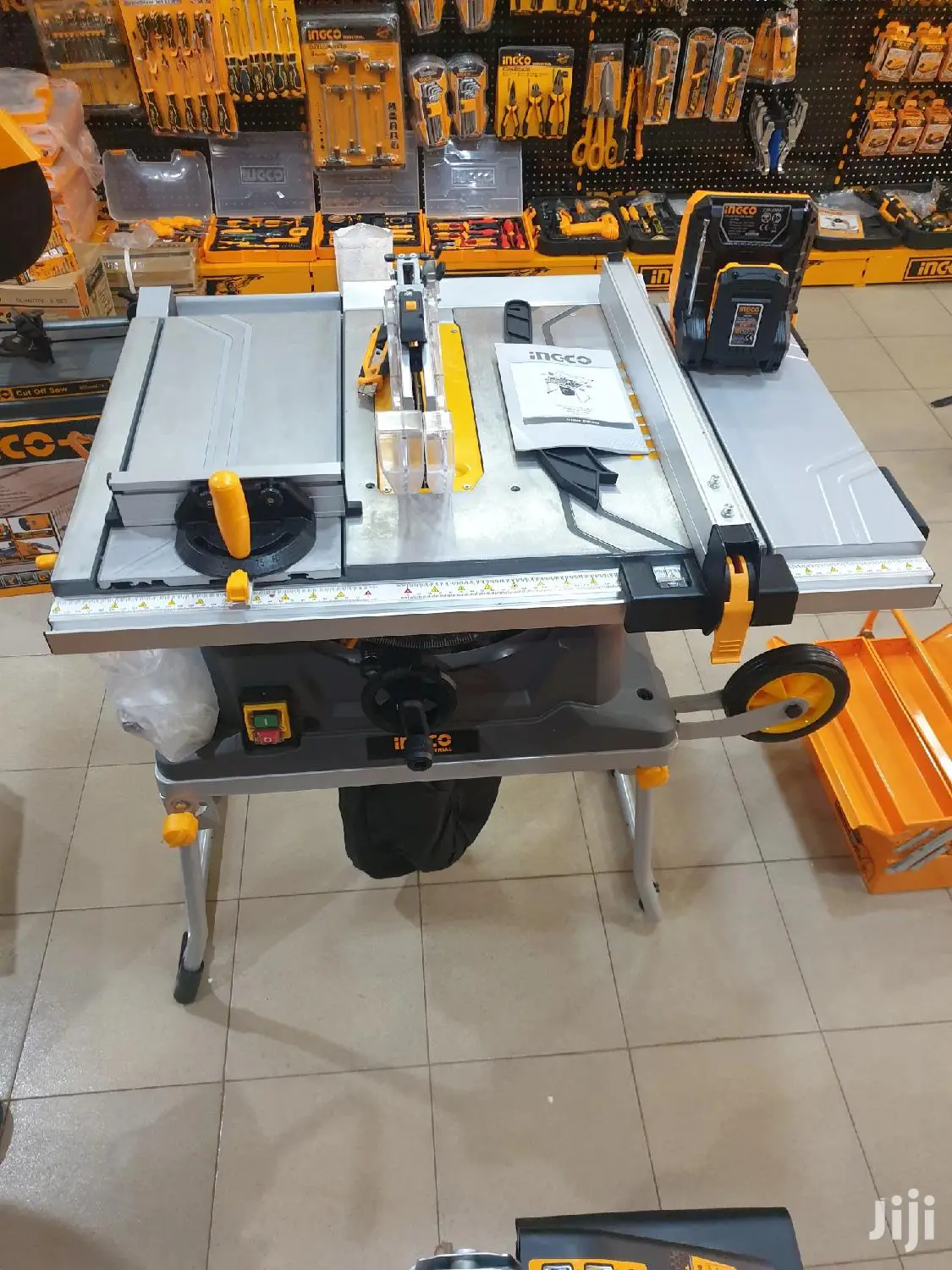 Table Saw Machine