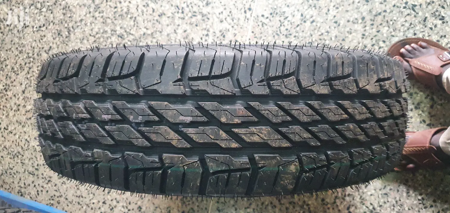 215/70r16 Achilles Desert Hawk