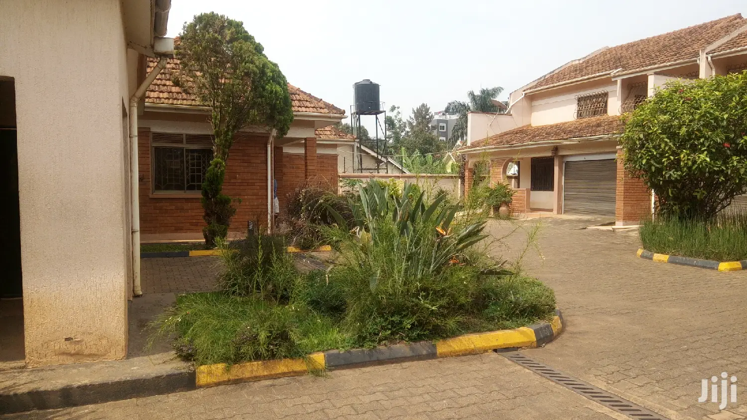 4bdrm Townhouse/Terrace in Kololo Property, Central Division for Rent