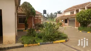 4bdrm Townhouse/Terrace in Kololo Property, Central Division for Rent