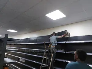 Supermarket Set Up /Rangement For Shelves