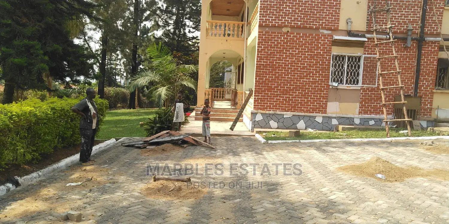 7 Bedrooms House For Rent In Naguru