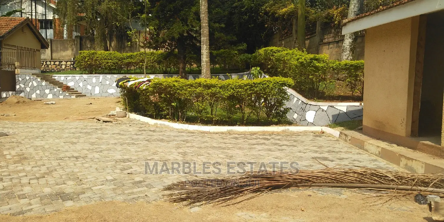 7 Bedrooms House For Rent In Naguru