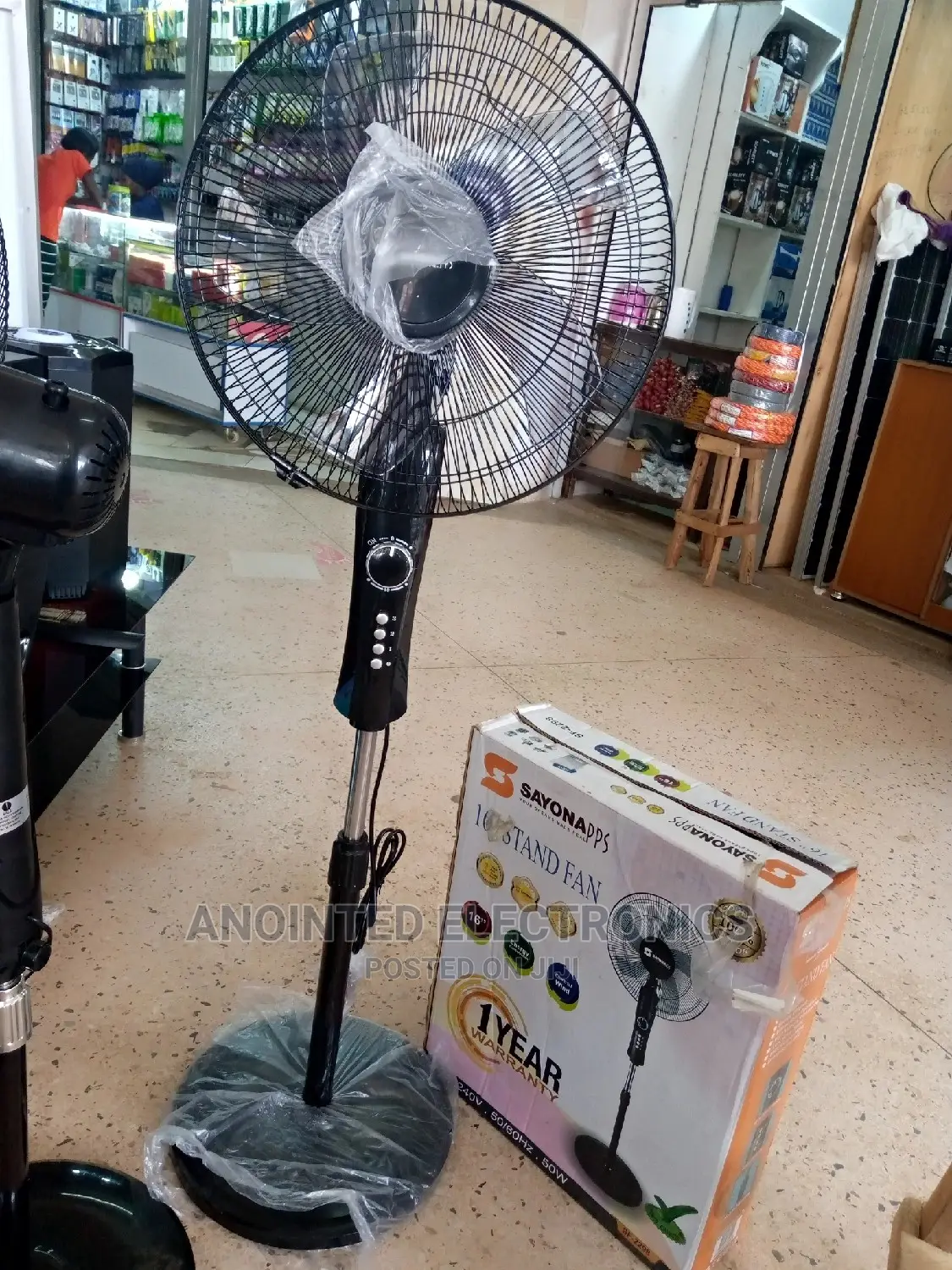 Stand Fan Sayona Black