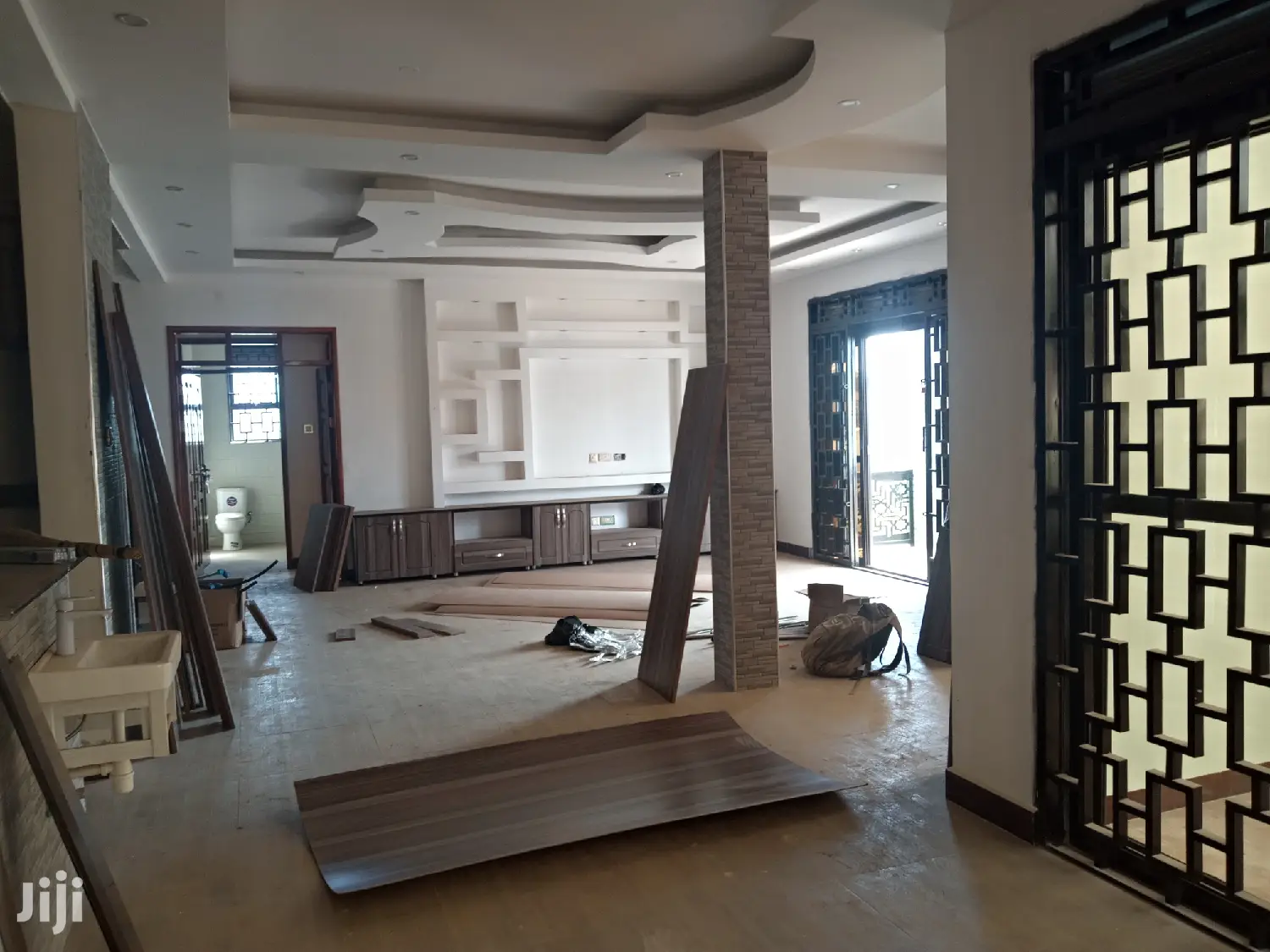 Seven Star Mansion in Najjera on Sell