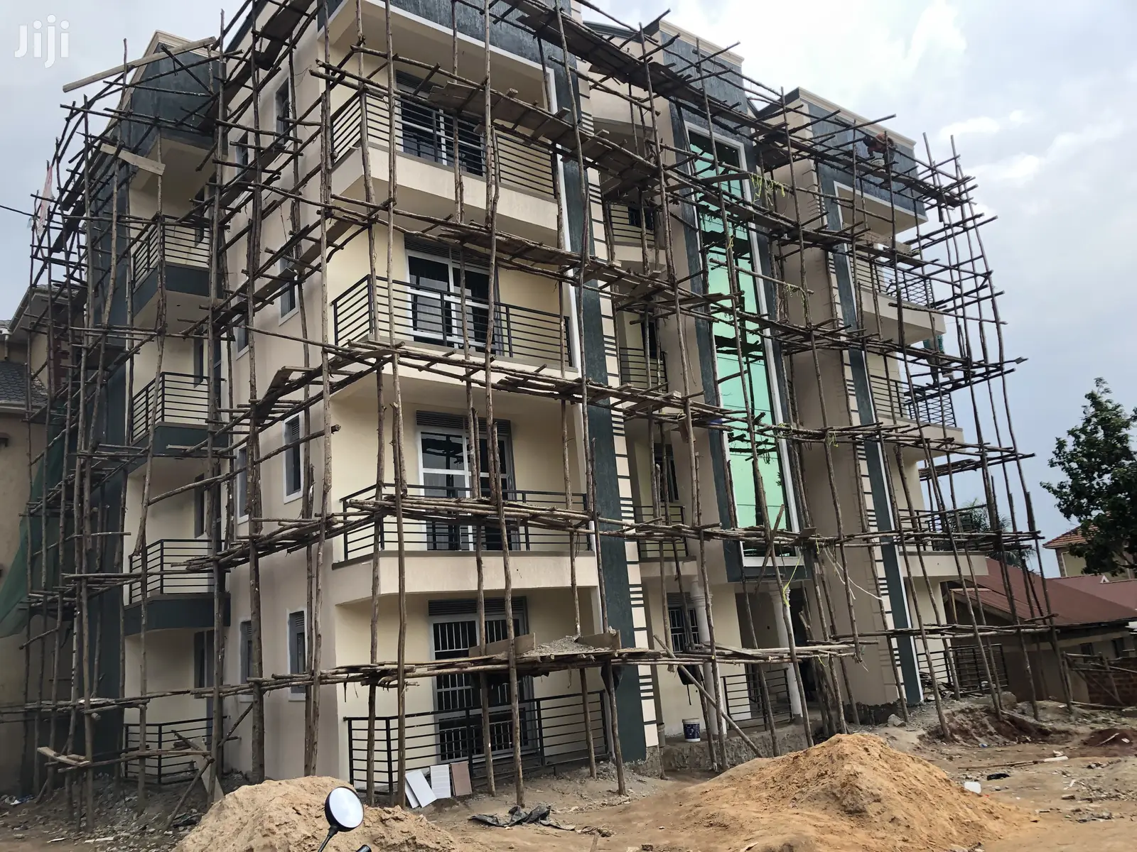 12 Unit Apartments Almost Complete in Kyaliwajjara on Sell