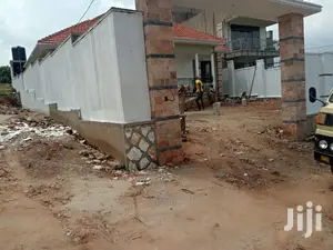 Four Bedrooms Mansion In Kira For Sell