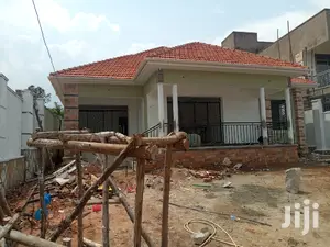 Four Bedrooms Mansion In Kira For Sell
