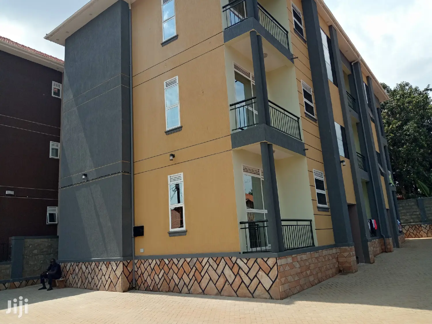 Najjera Superb Living Apartments on Forced Sale
