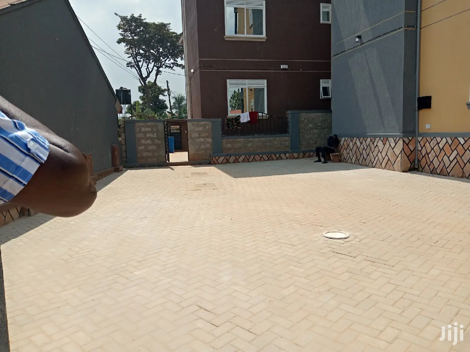 Najjera Superb Living Apartments on Forced Sale