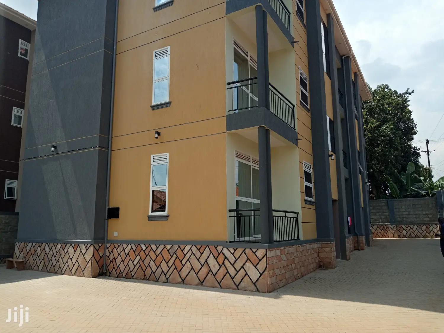 Najjera Superb Living Apartments on Forced Sale
