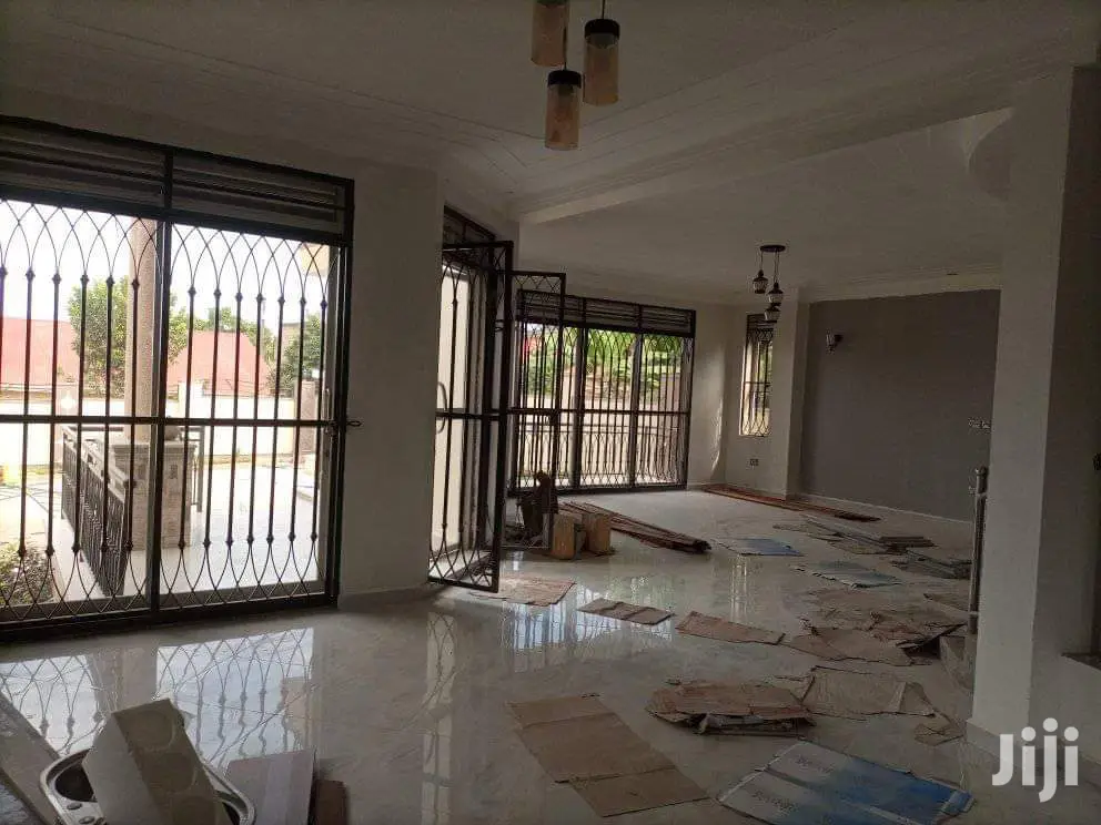 Munyonyo's Palace Lake Viewing Home on Sell