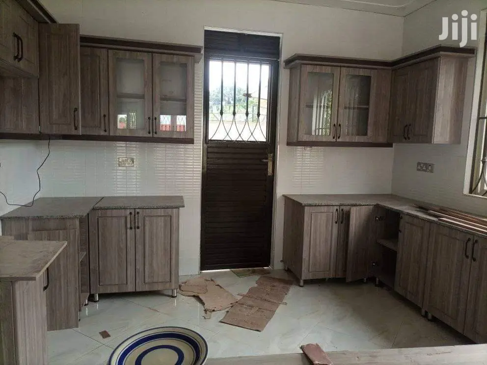 Munyonyo's Palace Lake Viewing Home on Sell