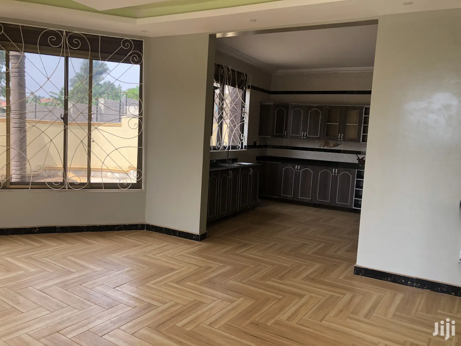Seven Star Palace in Kiwatule on Quicksell