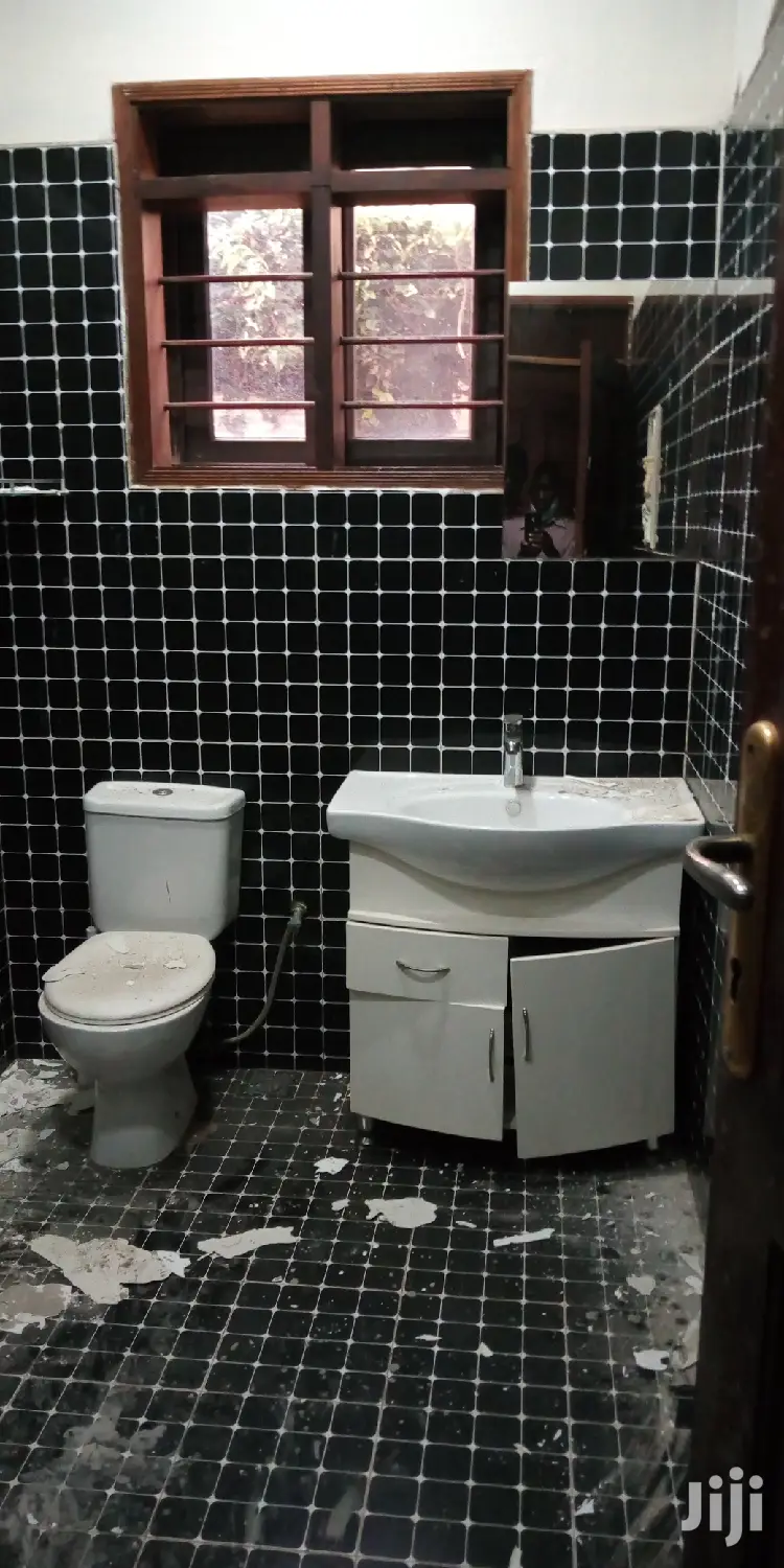 4bdrm Bungalow in Fs Properties, Kampala for rent