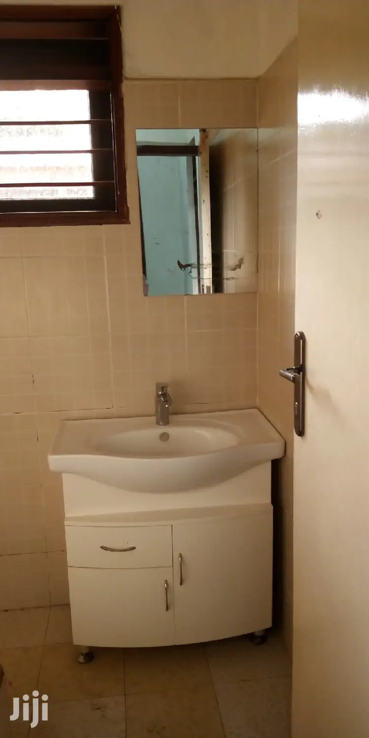4bdrm Bungalow in Fs Properties, Kampala for rent