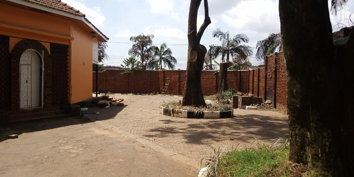 Bugolobi House Available For Rent