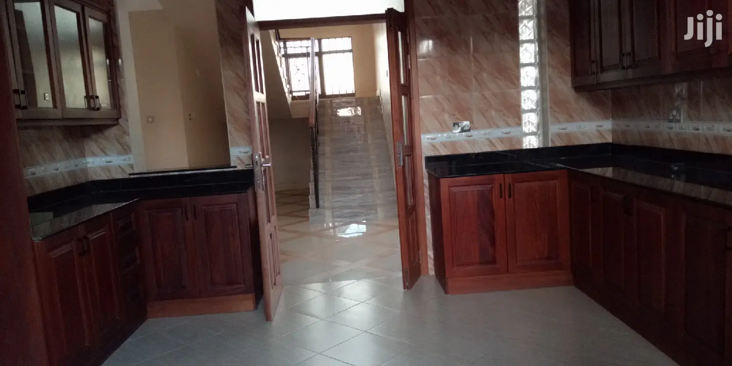 Eye-Catching Home in Kira for Sale