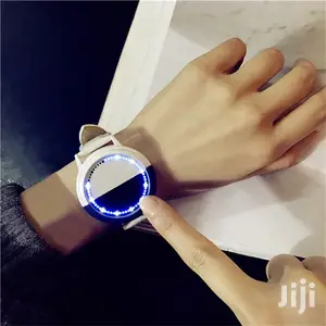 Unisex Unique Waterproof Relogio Feminino LED Round Watch